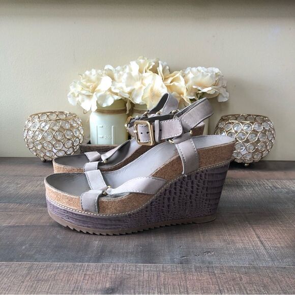 Tory Burch Brenden Crocodile Wedge - Picture 1 of 13